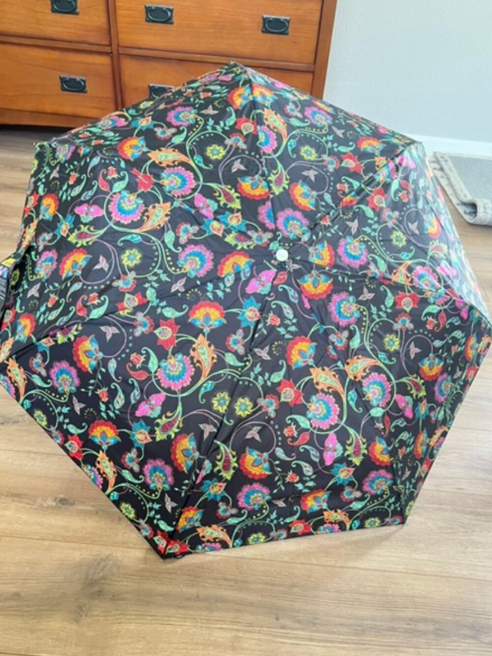 Totes Signature SunGuard Umbrella Eco Friendlyt Sun Protection Paisley 08707